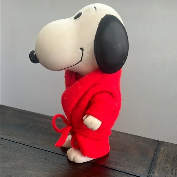 Vintage Peanuts Snoopy Red Robe Rubber Posable Doll 1958 1966 - Picture 2 of 6